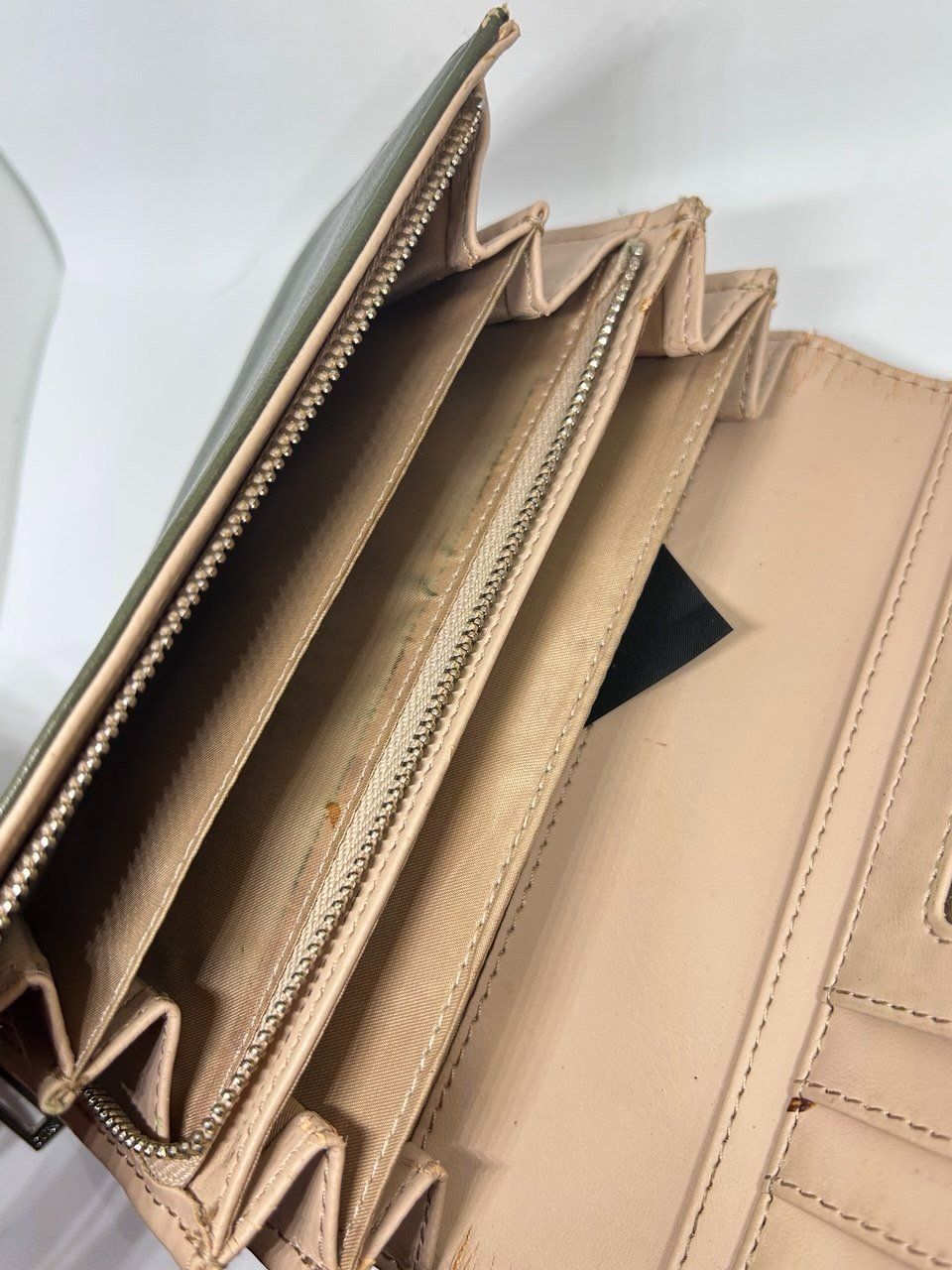 Guess Portamonete: Olive Green Guess Wallet – Usato da Giubiasco venduto da LorisVale 6