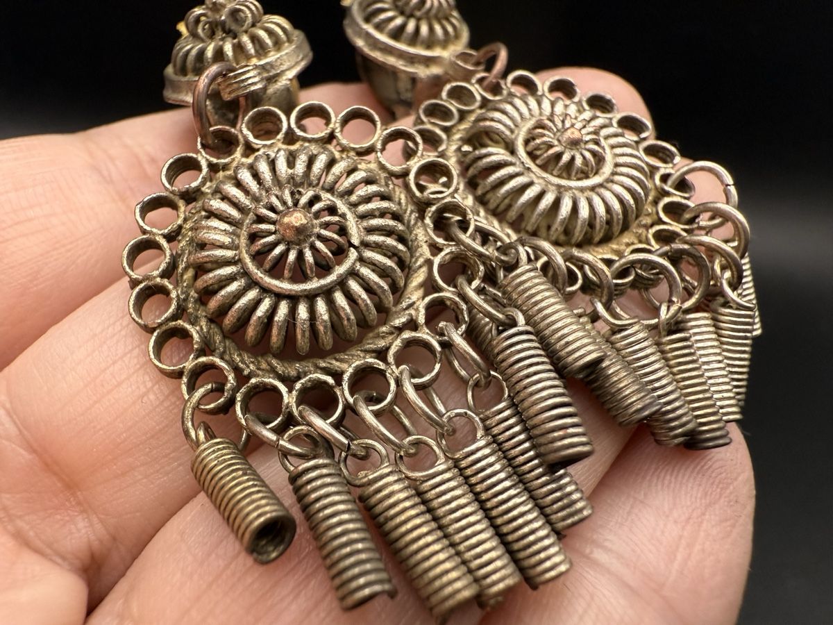 Orecchini pendenti & Orecchini a lobo: Vintage Ohrringe aus Metall – Usato da Lamone venduto da LaCantinaMagica 2