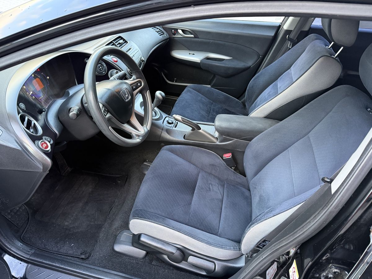 Honda Automobili: Honda Civic 1.8i – Usato da Domat/Ems venduto da Opmofe 6