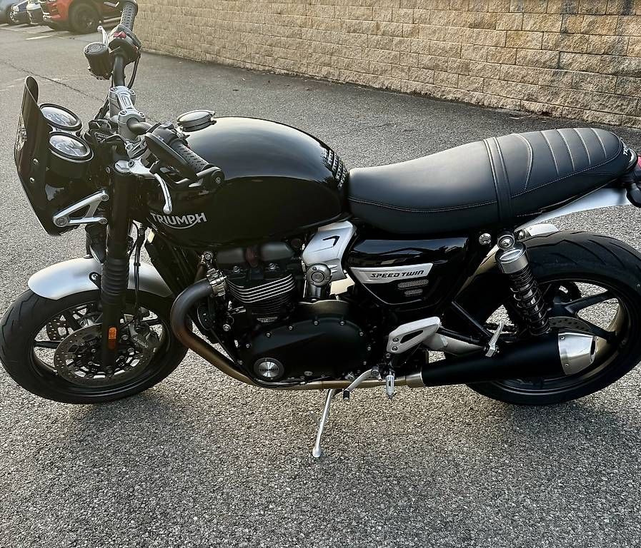 Triumph Strada: Vds Triumph Speed Twin 1200 – Usato da Lavigny venduto da fdo01 2