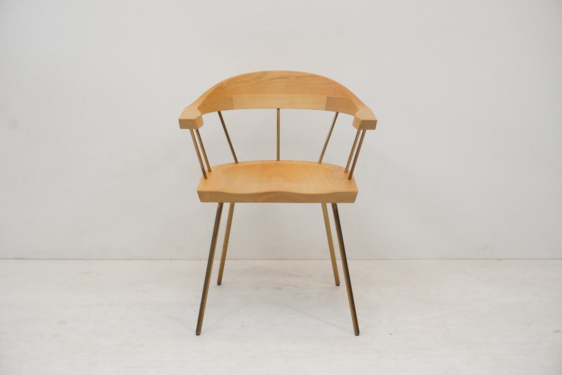 Sedie: BassamFellows Spindle Chair Eiche Messing - Designklassiker – Usato da Bad Zurzach venduto da QLASSIQ 1