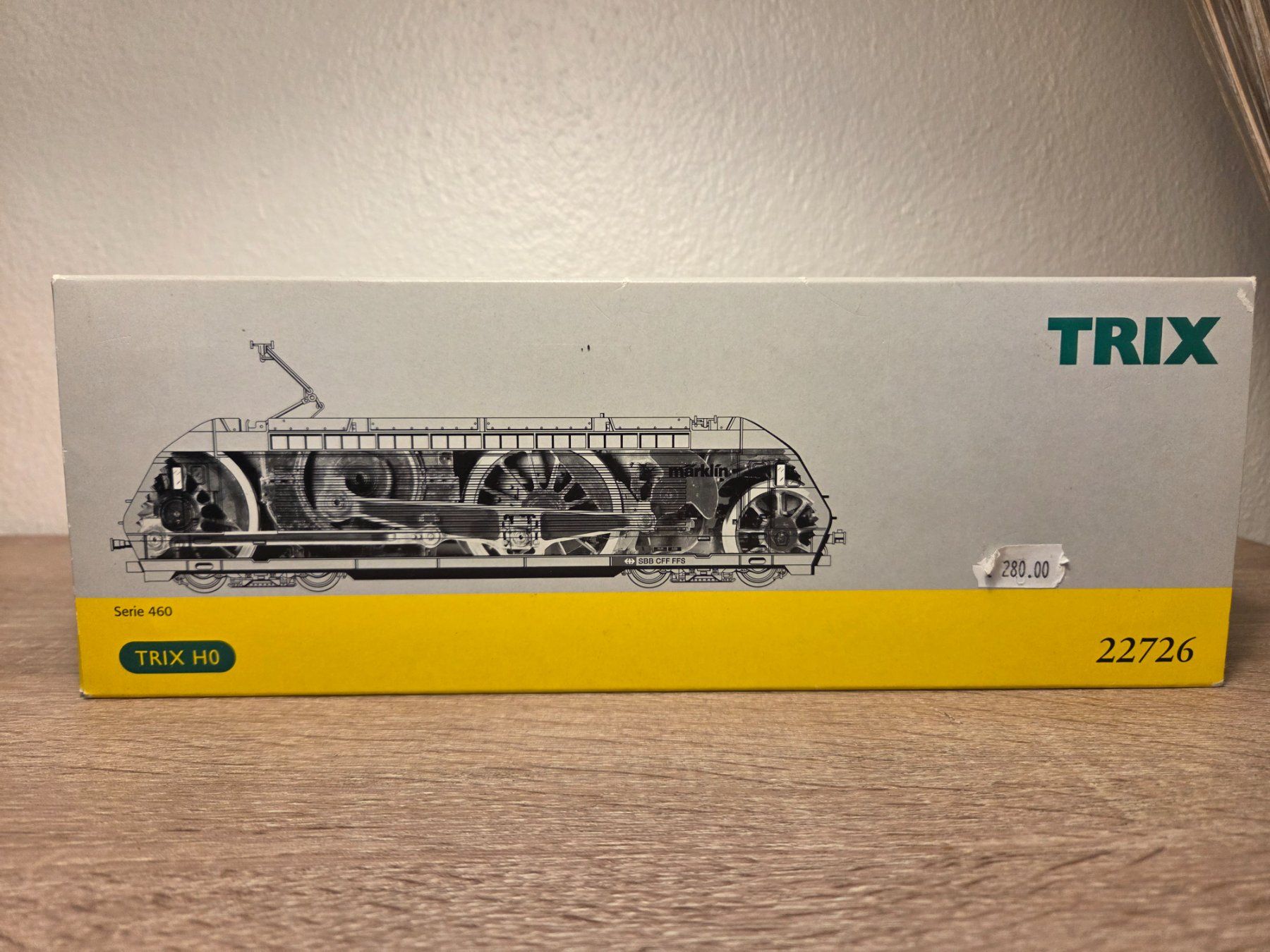 Trix Modellini di ferrovie: Trix 22726 E-Lok Re 460 "Industrie" SBB H0 – Nuovo e nell'imballaggio originale da St-Aubin-Sauges venduto da Lo_Go 7