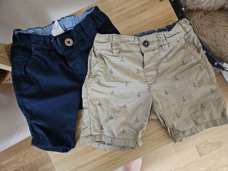 2 Shorts von H&M Grösse 68