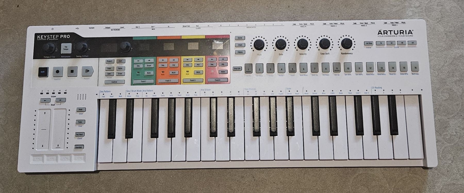 Arturia Musikinstrumente: Arturia Keystep Pro – Gebraucht aus Gossau SG von Funkenflug1040