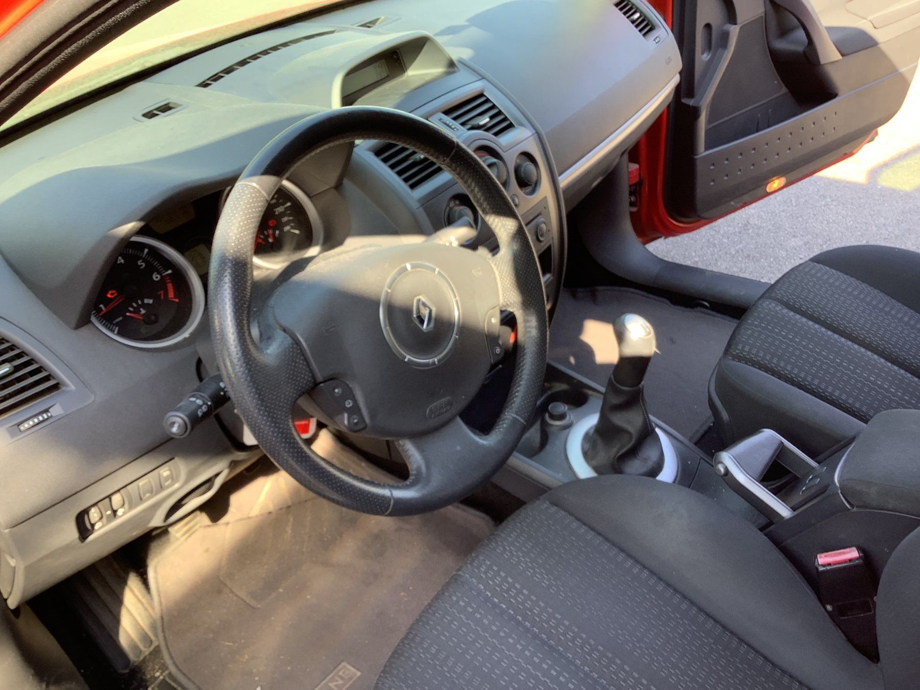 Renault Automobili: Renault Mégane  II 1.6 16V – Usato da Gwatt (Thun) venduto da Bilsport 4