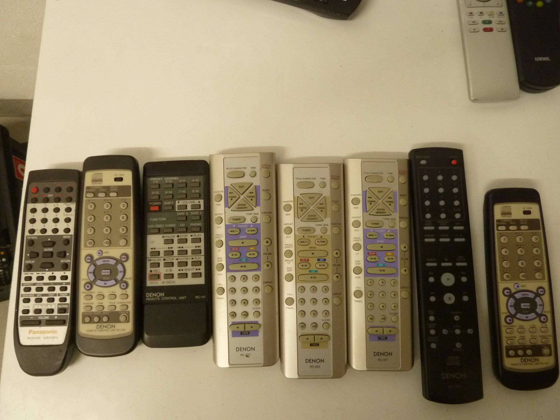 Telecomandi: div. Fernbedienungen – Usato da Affoltern am Albis venduto da Sennrtv 6
