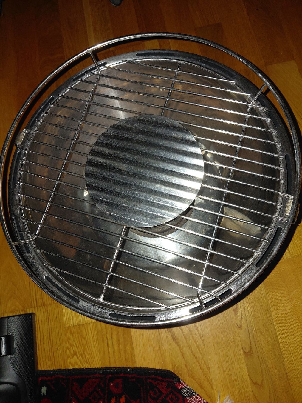 Grills: Kleiner Lotus grill mit gebrauchsspuren – Gebraucht aus Thun von bbs_hrz8