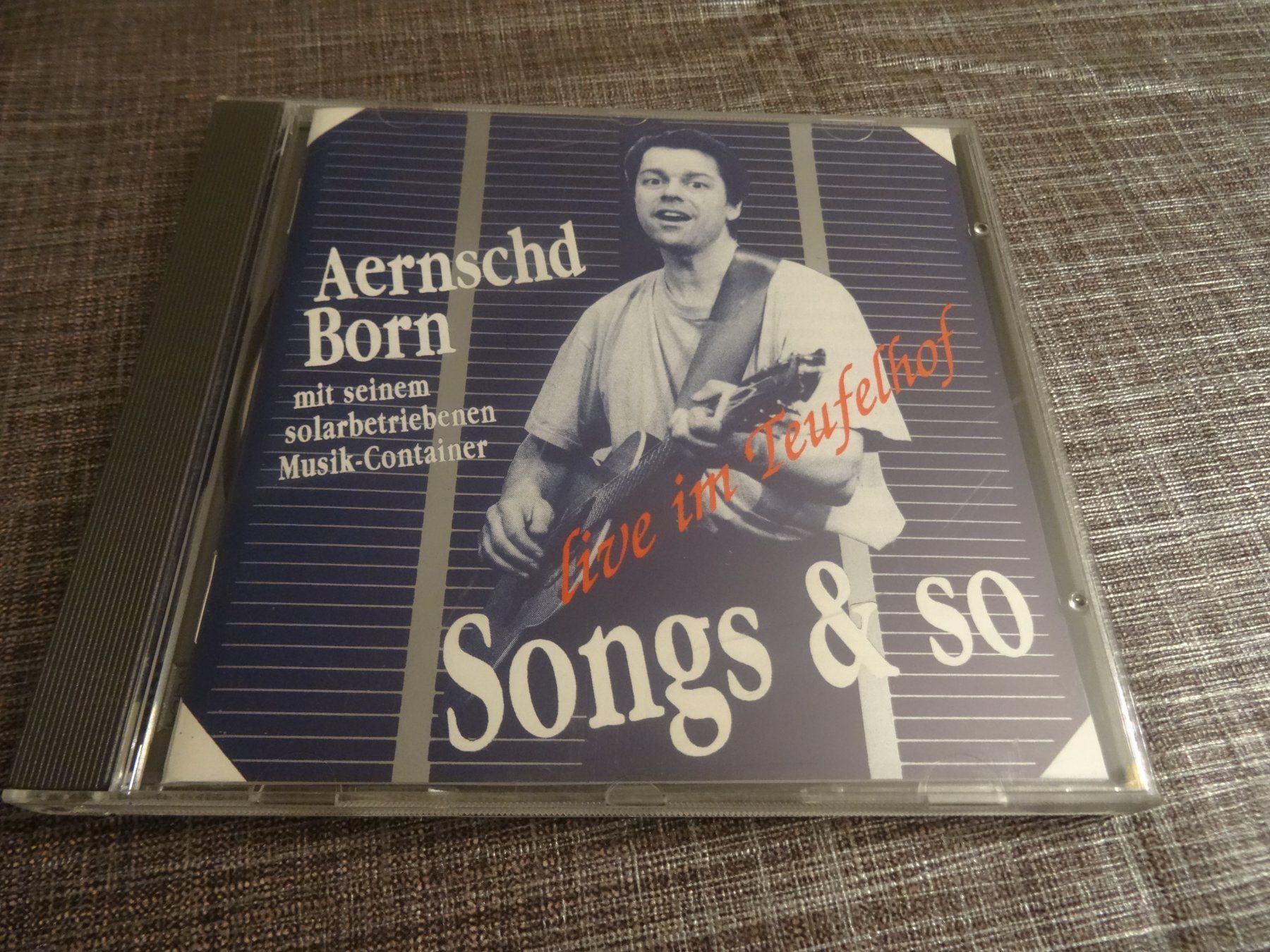 CD: Aernschd Born - Songs & So - CD – Usato da Olten venduto da Disc-Ausverkauf