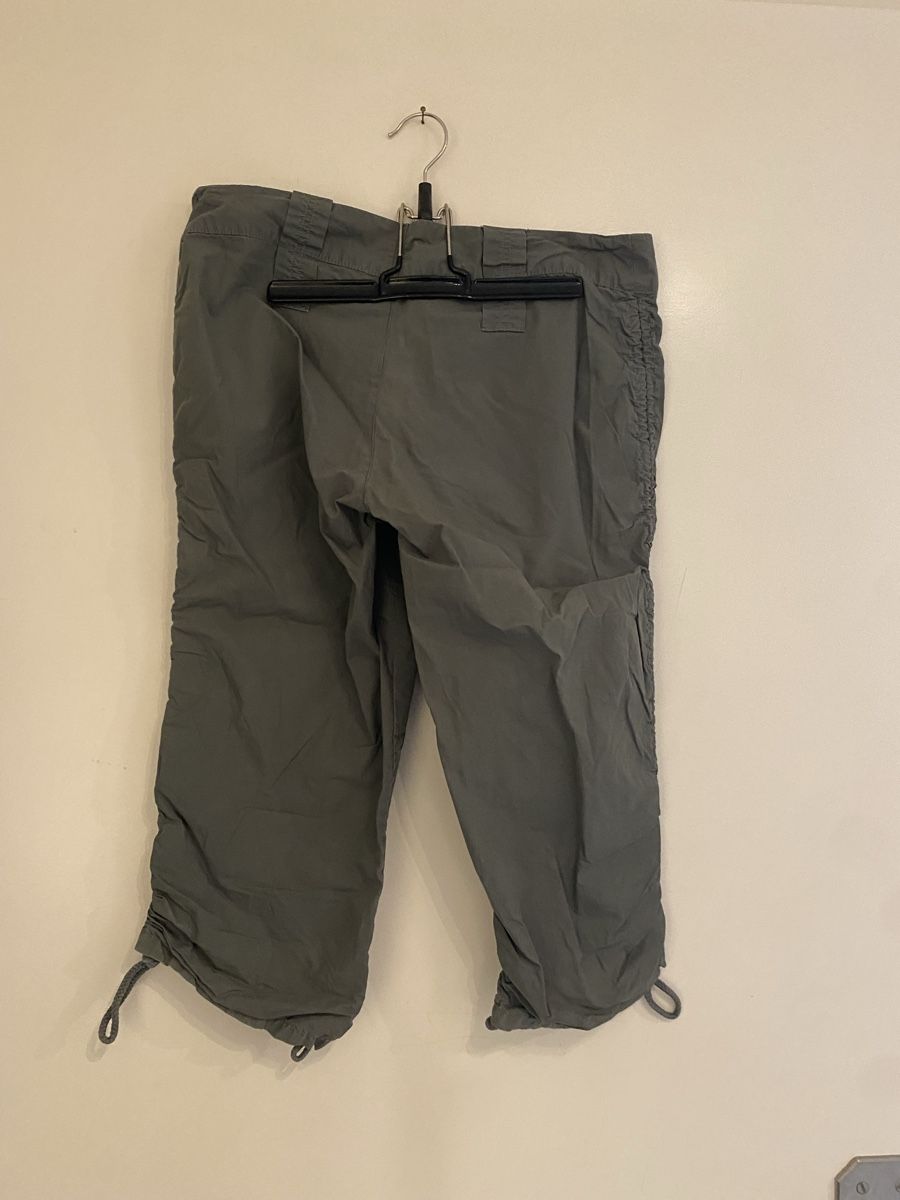 Pantaloni: Vintage Olivefarbene 3/4 Hose, ca. Gr. 38 – Usato da Hünenberg See venduto da lar_9zjk 5