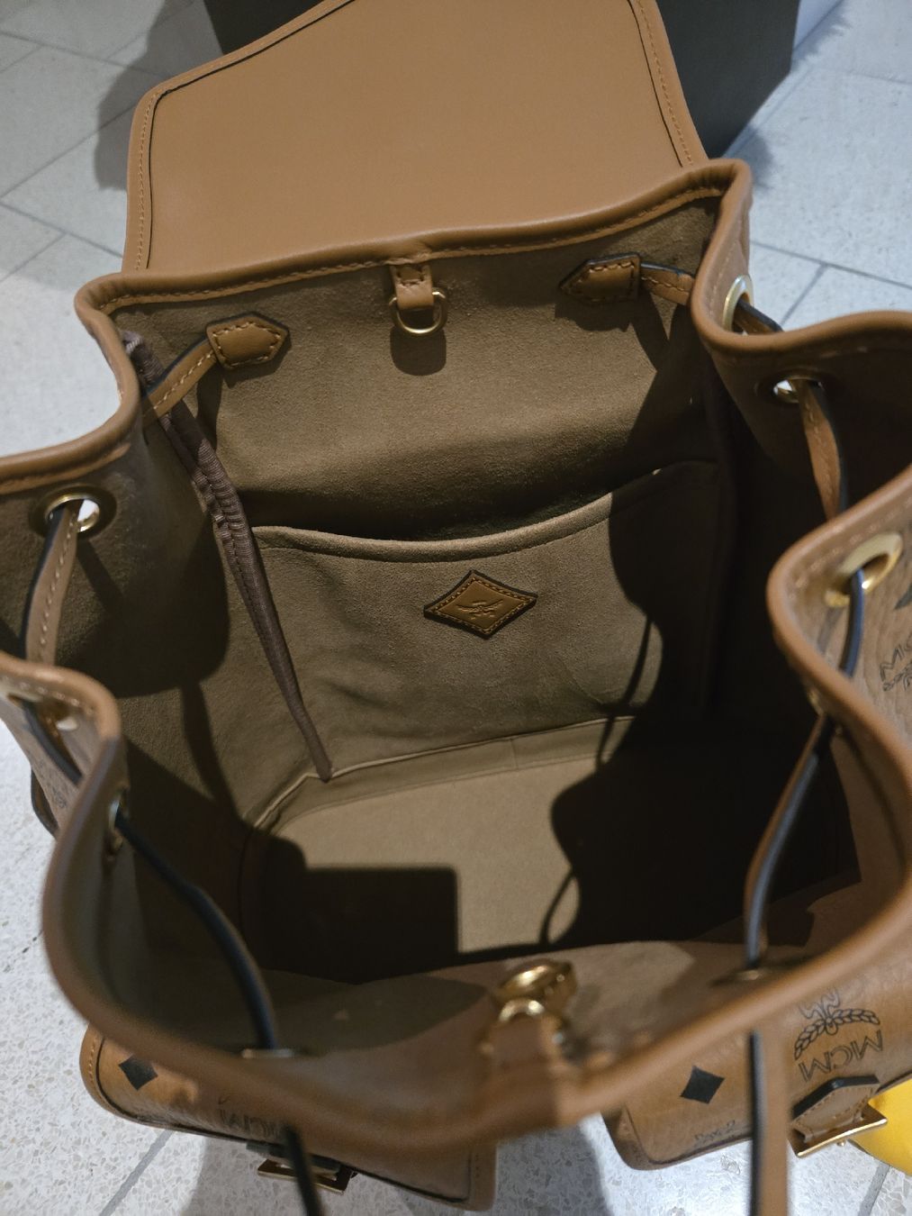 Mcm Zaini: MCM Rucksack neu ungebraucht – Nuovo e nell'imballaggio originale da Winterthur venduto da mar_l9rg 6