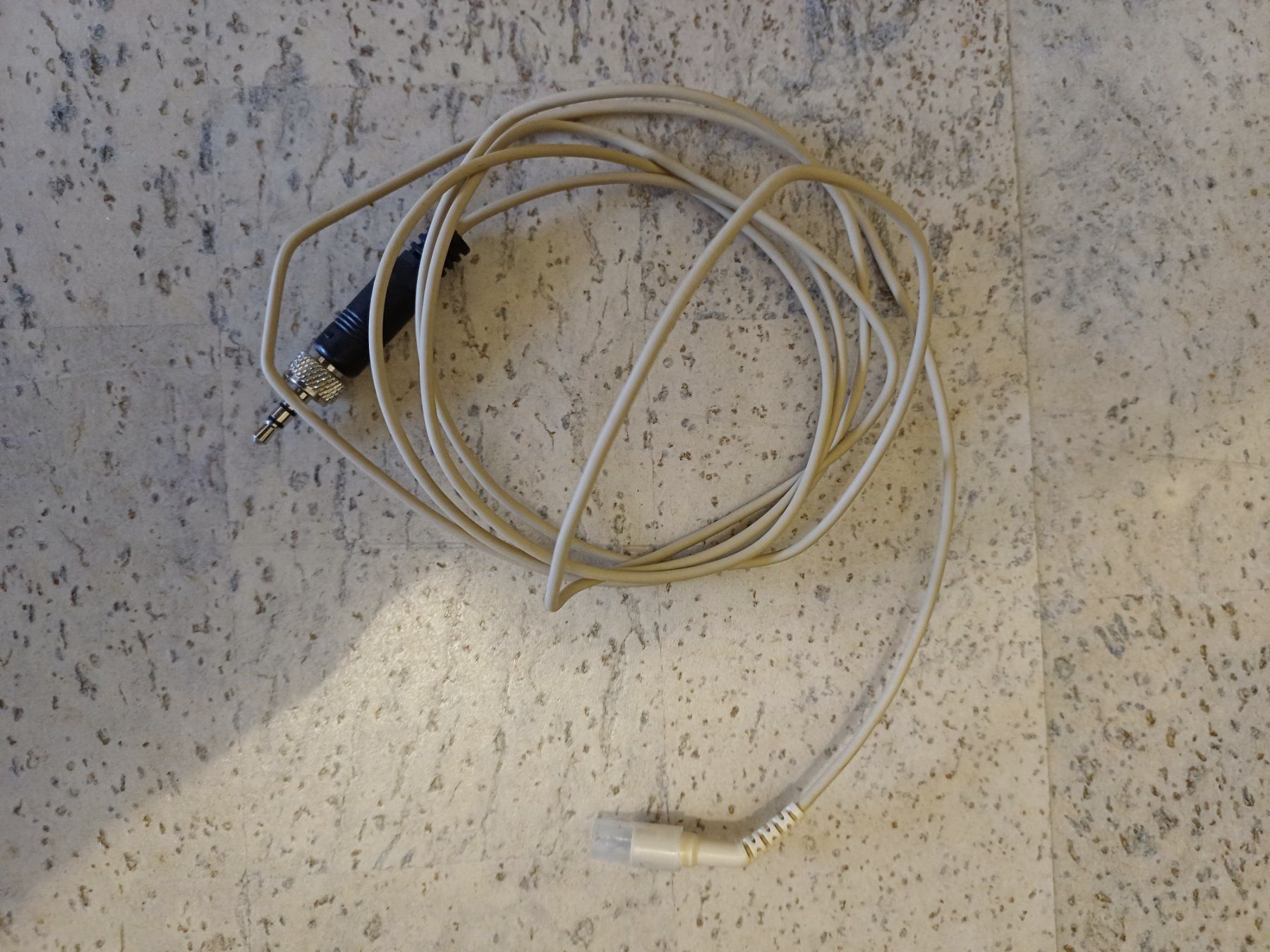 Sennheiser Microfoni: Sennheiser HSP 4 Kabel – Usato da Bärau venduto da rmtechnics