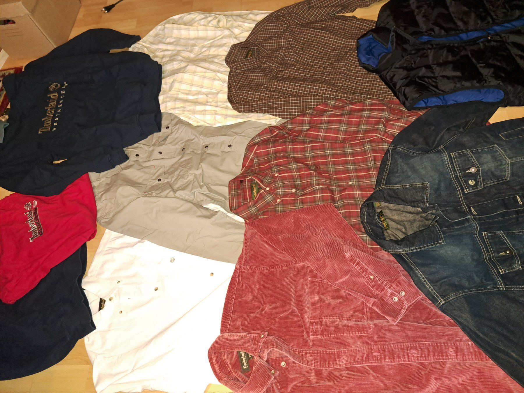 Kleiderpakete: 12 x TIMBERLAND GR.M Kleiderpaket – Gebraucht aus Kölliken von Upcycling-by-Mc-TAM 4