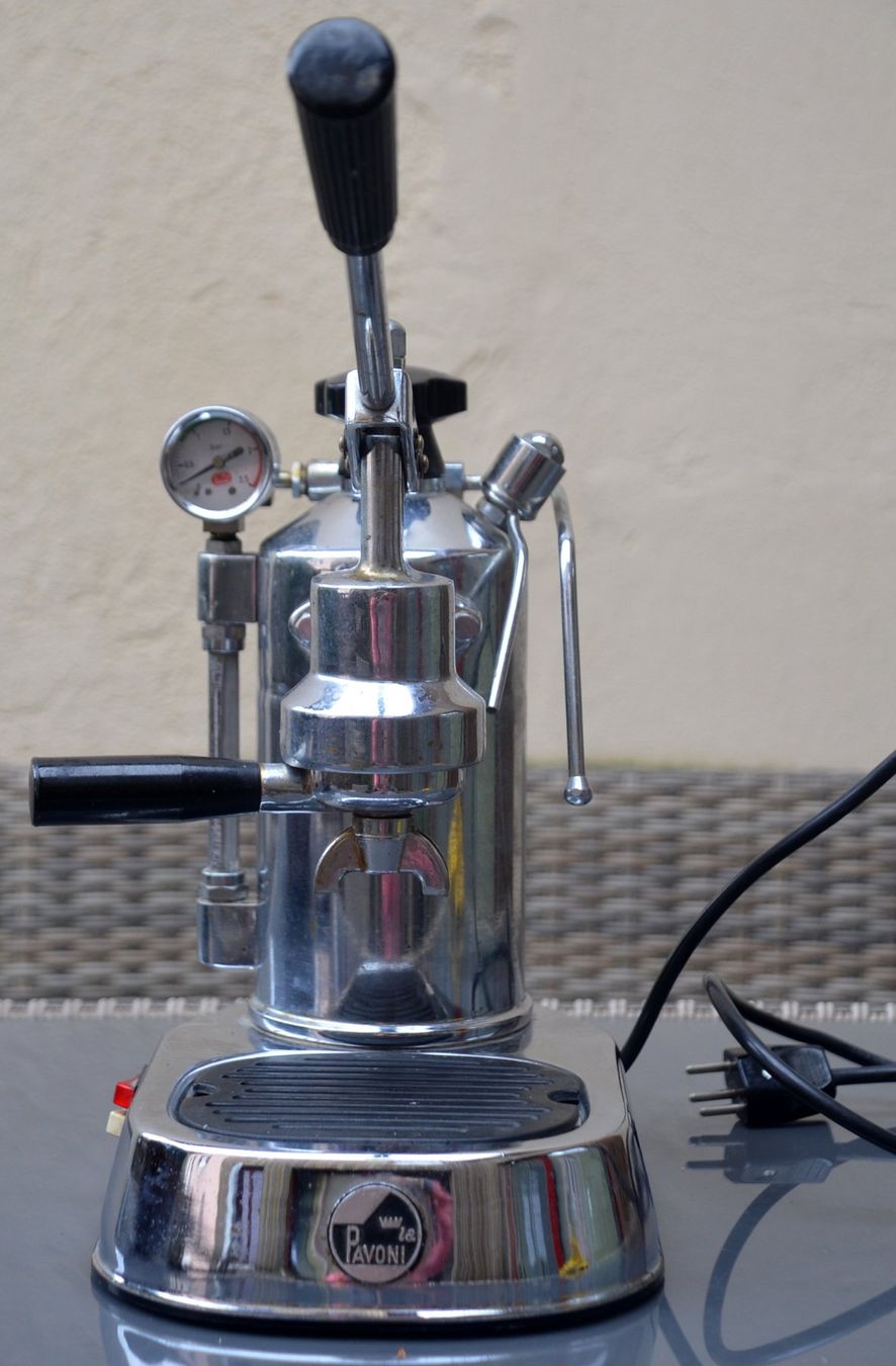 La Pavoni Kaffeemaschinen & Espressomaschinen: La Pavoni Professional Kaffeemaschine / machine à café – Gebraucht aus Collonges von arashee 1