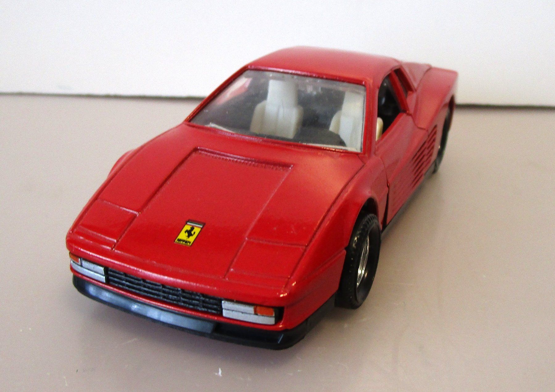 Ferrari Modellautos: MATCHBOX FERRARI TESTAROSSA - K149 – Neu (gemäss Beschreibung) aus Chêne-Bourg von breno56 2