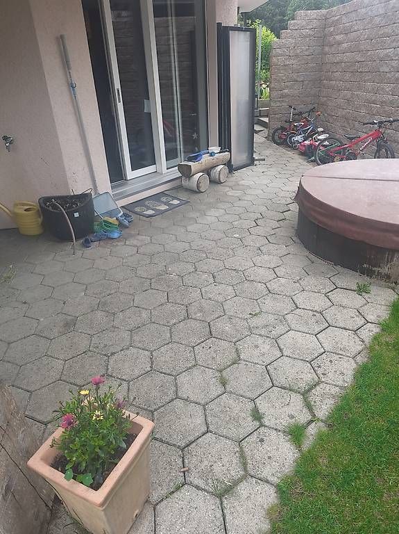 Rivestimenti per pavimenti: Terassen- Gartenplatten gratis zum abgeben – Usato da Schnottwil venduto da Fuchs111 1