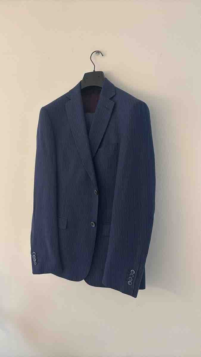 Completi, tute sportive e funzionali: Aristoteli Bitsiani Pin Stripe Suit, Blue – Nuovo (secondo la descrizione) da Zürich venduto da janders