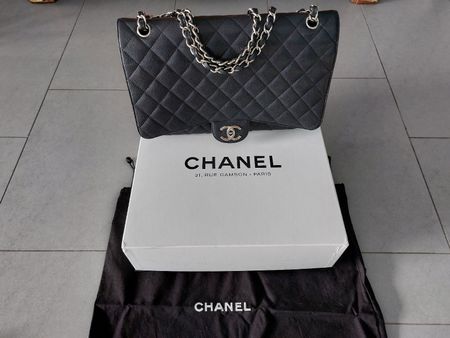 Chanel Jumbo Classic Double Flap Bag Schwarz Caviar-Leder