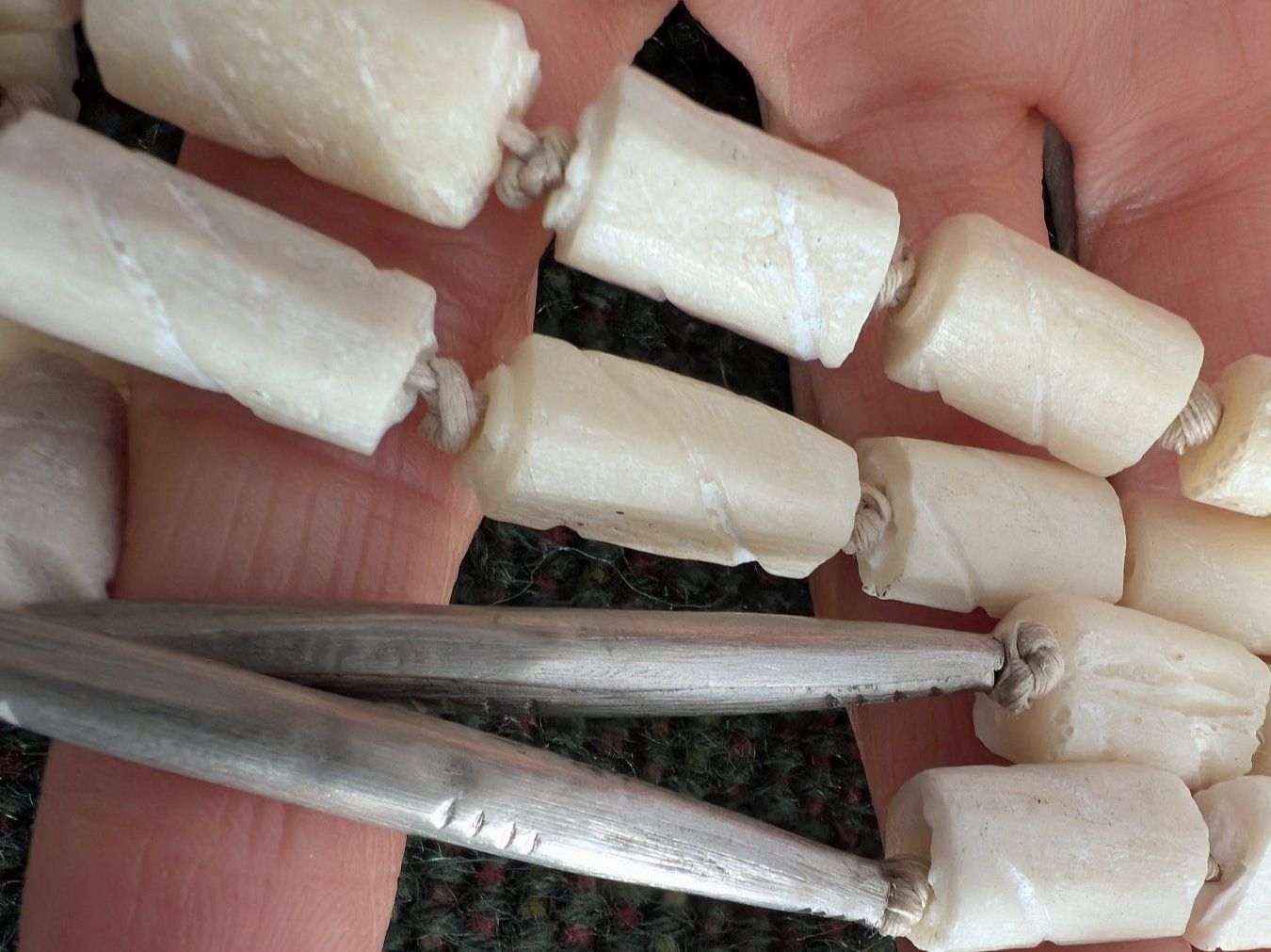 Ketten: Recycelte Gebetskette mit Fulani-Silber, handgeknüpft – Gebraucht aus Gempen von DennisKl 8