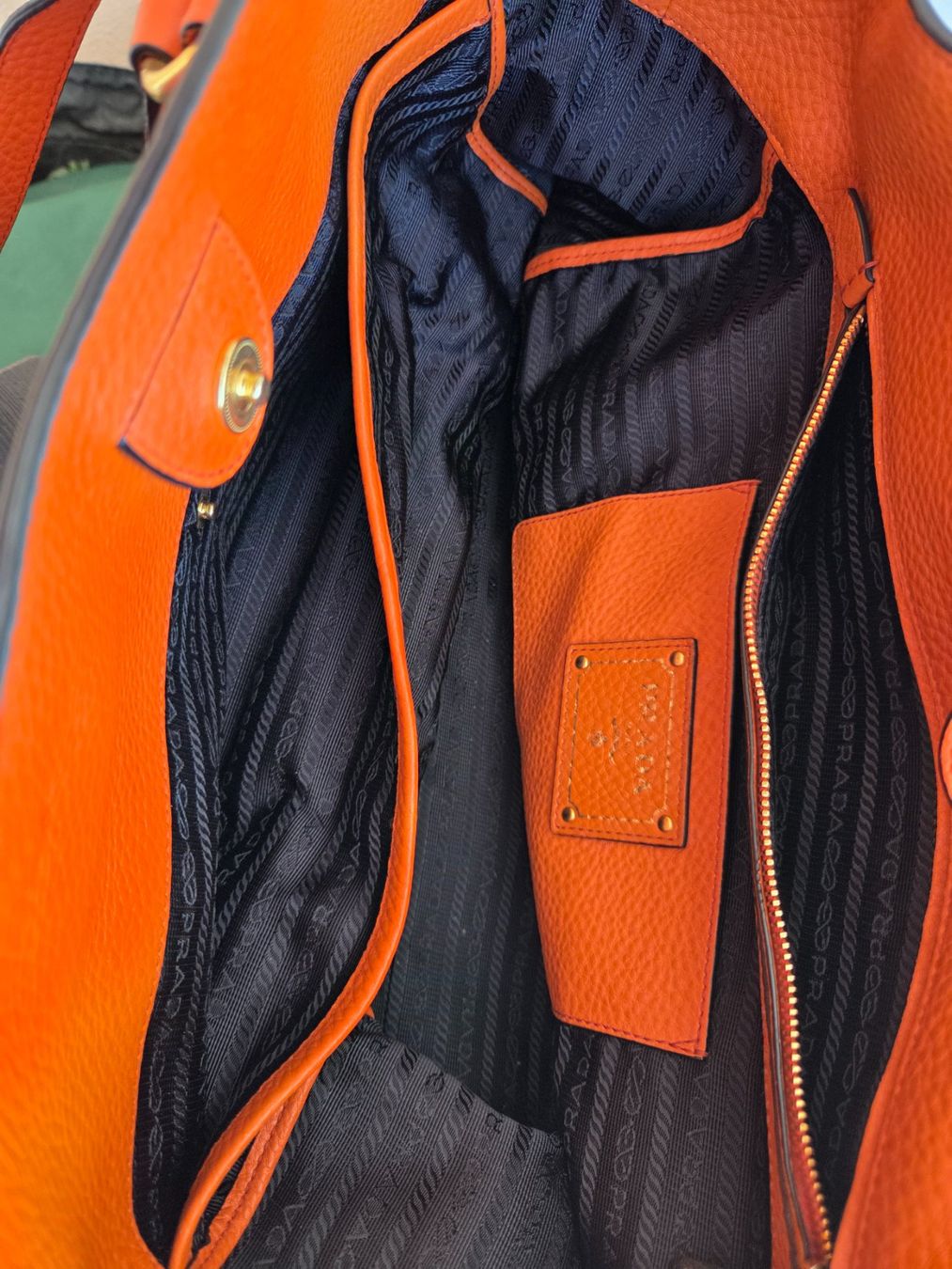Borse da donna: PRADA Tasche original Leder orange – Usato da Minusio venduto da Ninfa54 1
