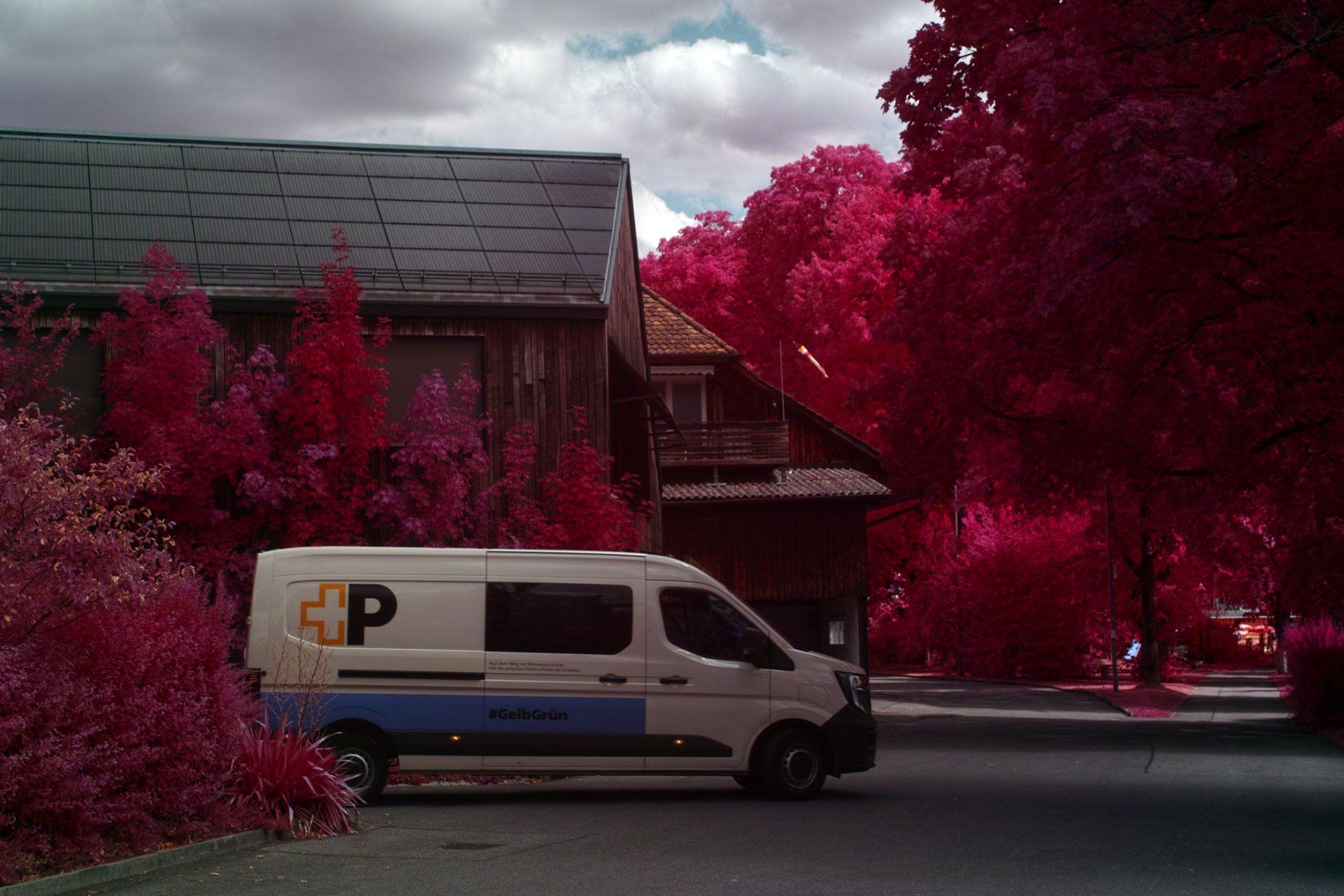 Sigma Fotocamera: Aerochrome Infrared Sigma SD1 Komplett – Usato da Thun venduto da HiddenRealmsCH 8