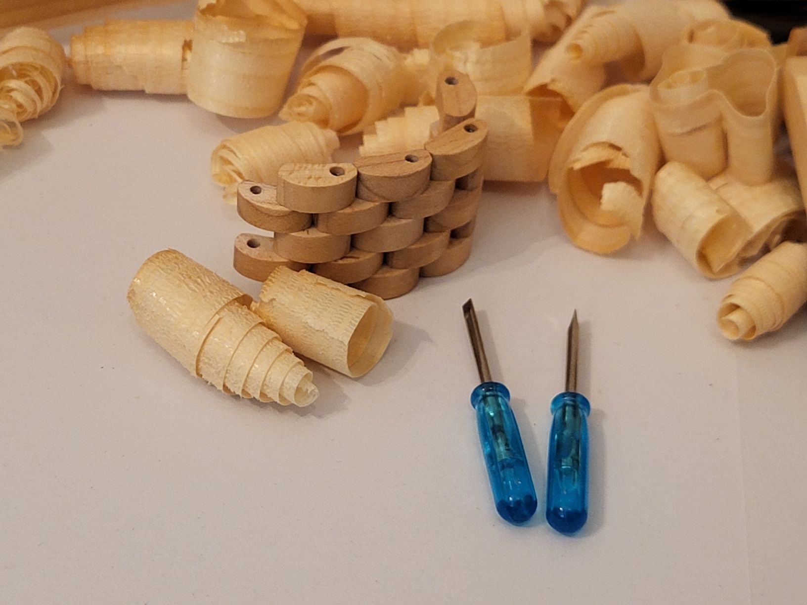 Orologi: Schweizer Holzuhr, HOLZ HELDEN – Nuovo e nell'imballaggio originale da Frauenfeld venduto da J2456S 1