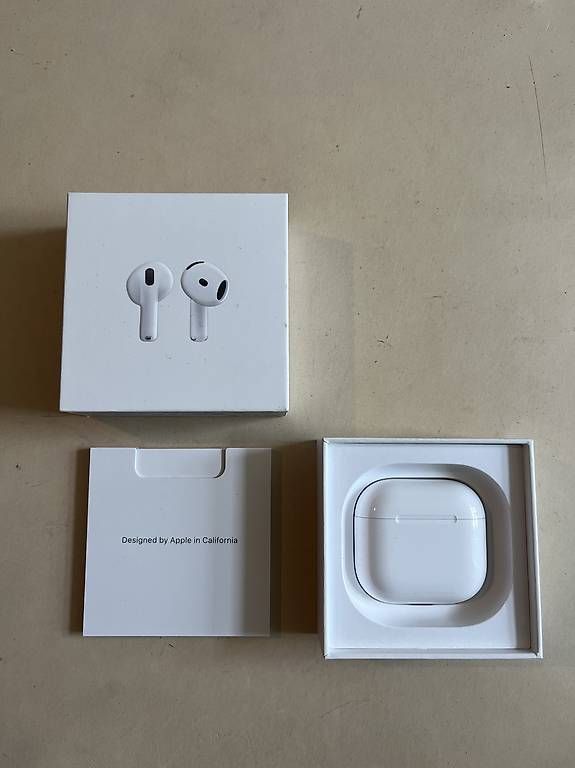 Cuffie: AirPods 5 – Nuovo e nell'imballaggio originale da Basel venduto da Sesep 1
