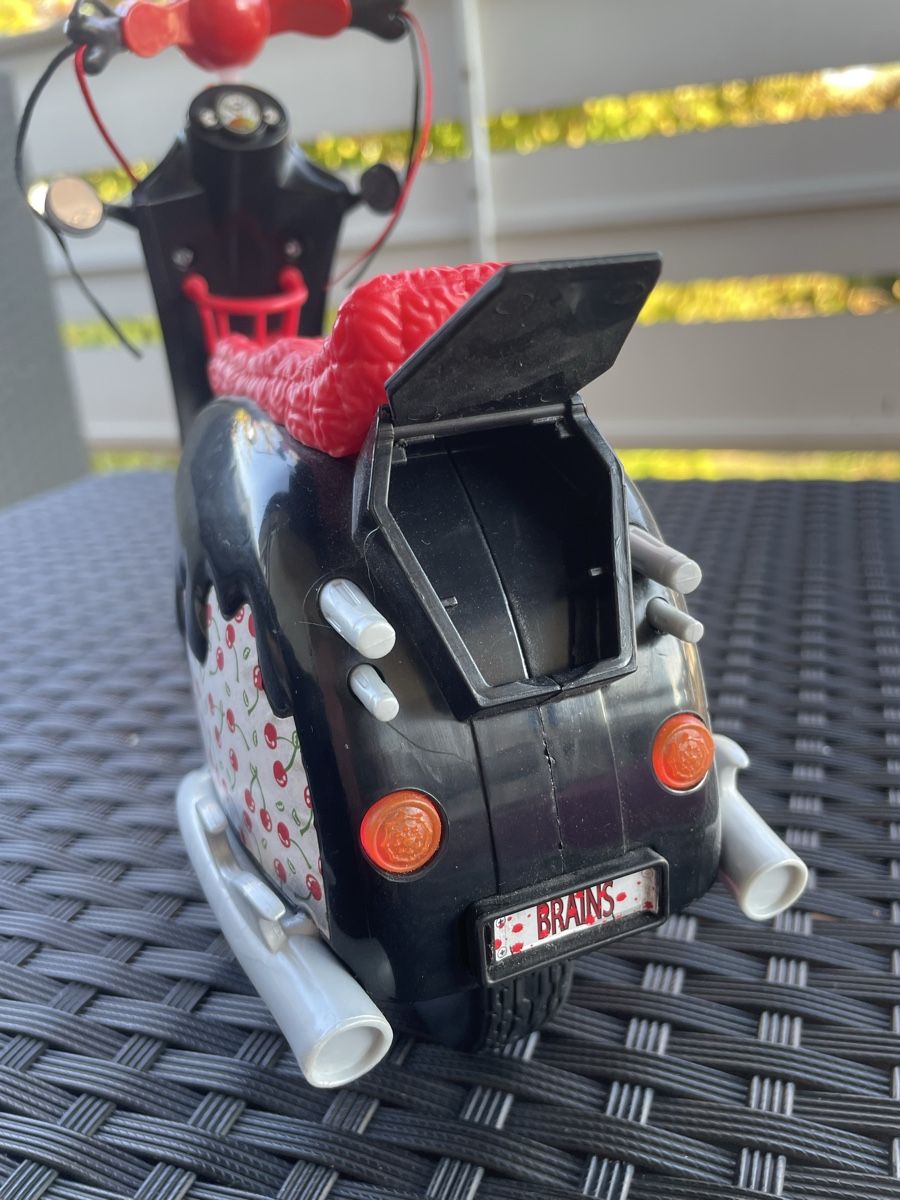 Spielzeuge: Monster High Ghoulia Yelps Scooter – Gebraucht aus Wolfhausen von fairyyve 2