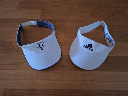 2 Stück Visor Caps - Roger Federer und Adidas