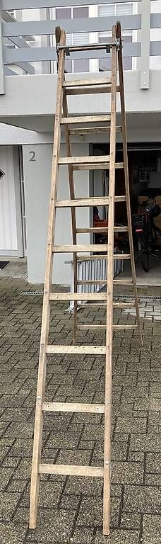 Scale: Holz Bockschiebeleiter Mobil – Usato da Bronschhofen venduto da Oggy0 2