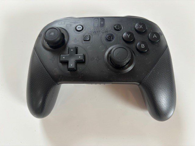 Nintendo Switch Controller (Gebraucht) in Bern für CHF 25 – nur ...