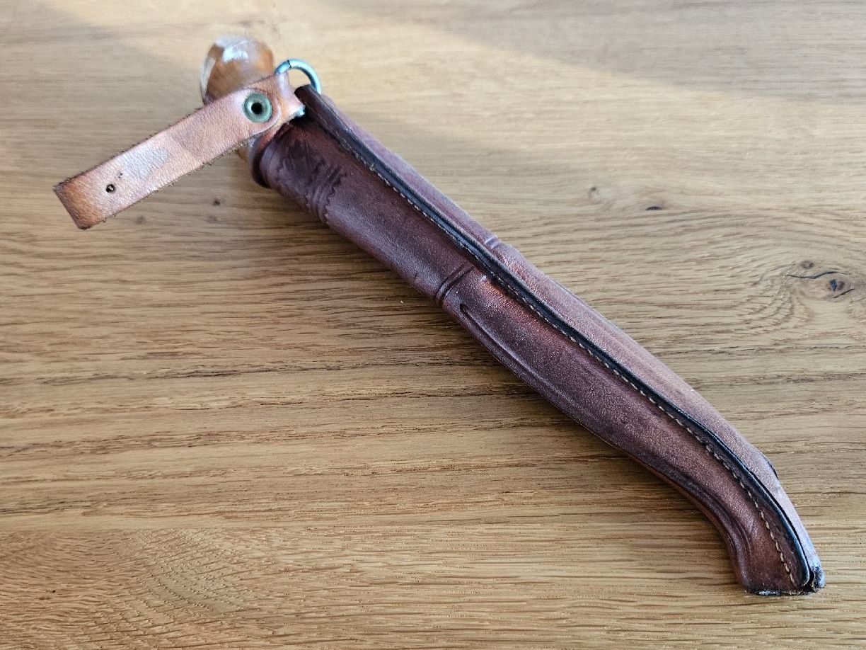 Zubehör: Finnen-Messer mit Lederscheidet – Gebraucht aus Bern von Respirit 8
