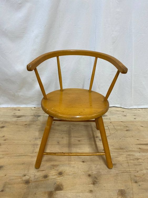 Kleiner Kinderstuhl mit Rückenlehne aus Holz N 6725 | Kaufen auf Ricardo