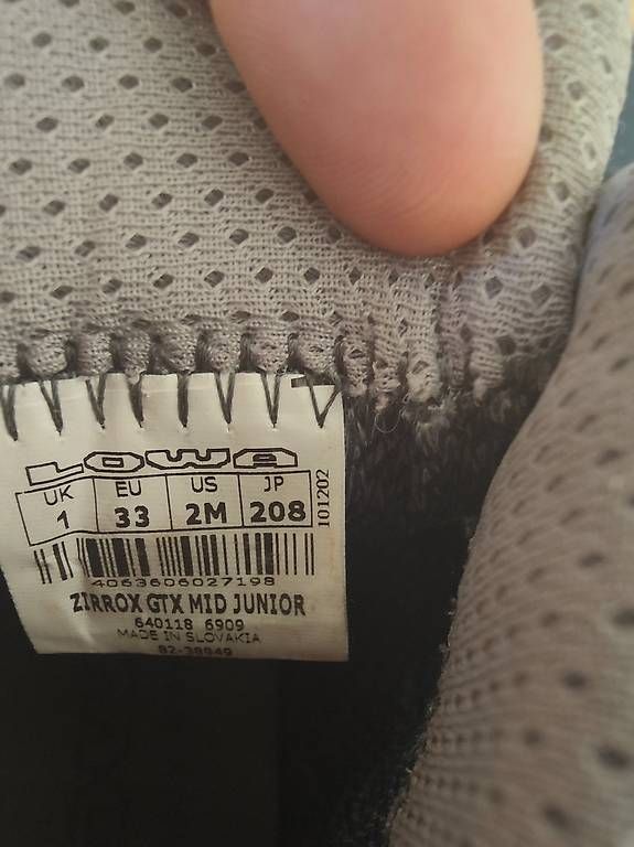 Lowa Schuhe für Mädchen: Wanderschuhe LOWA Grösse 33 – Gebraucht aus Wabern von mw003 2