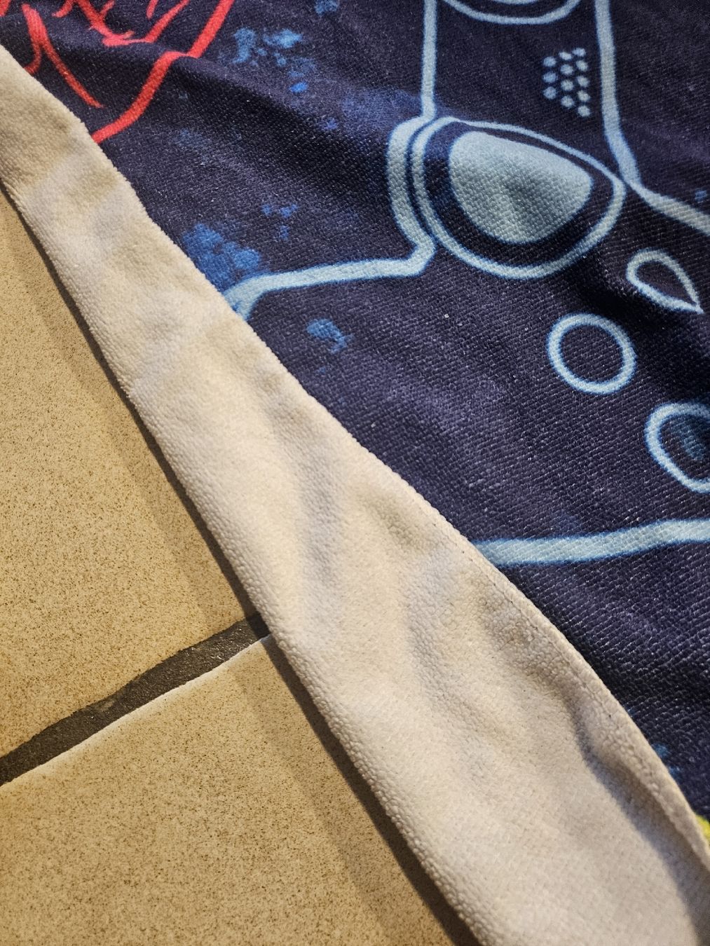 Teli da bagno: 2 Ponchos & 2 Badetuch im Set ab 1.- – Nuovo (secondo la descrizione) da Härkingen venduto da er_ha62 5