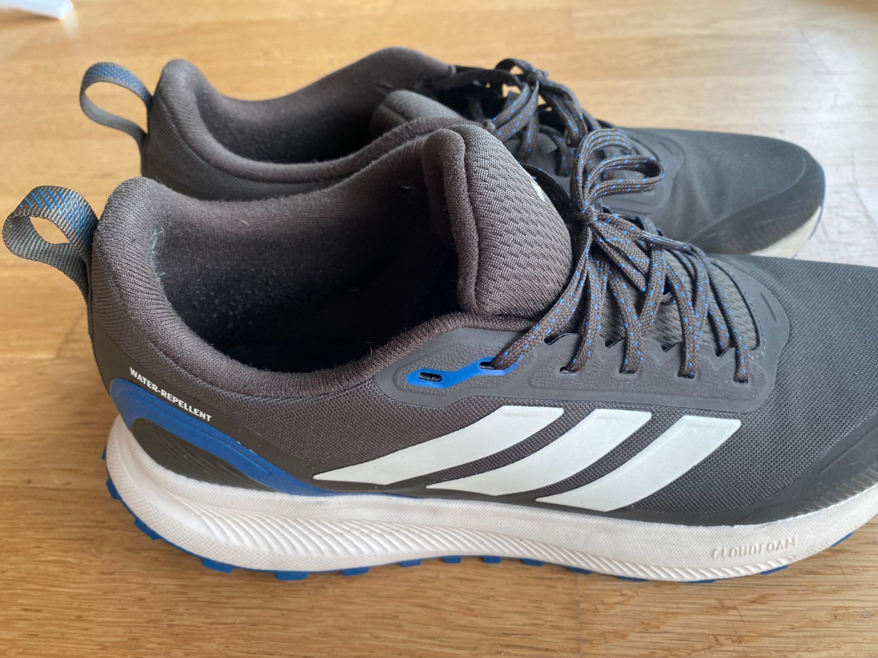 Herrenschuhe: Adidas Sneaker Grösse 44 – Gebraucht aus Zürich von GueBi2009 1