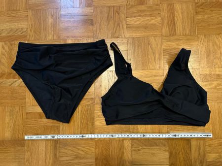 Bikini schwarz ca. Gr. M (S, fällt aber grösser aus) NEU