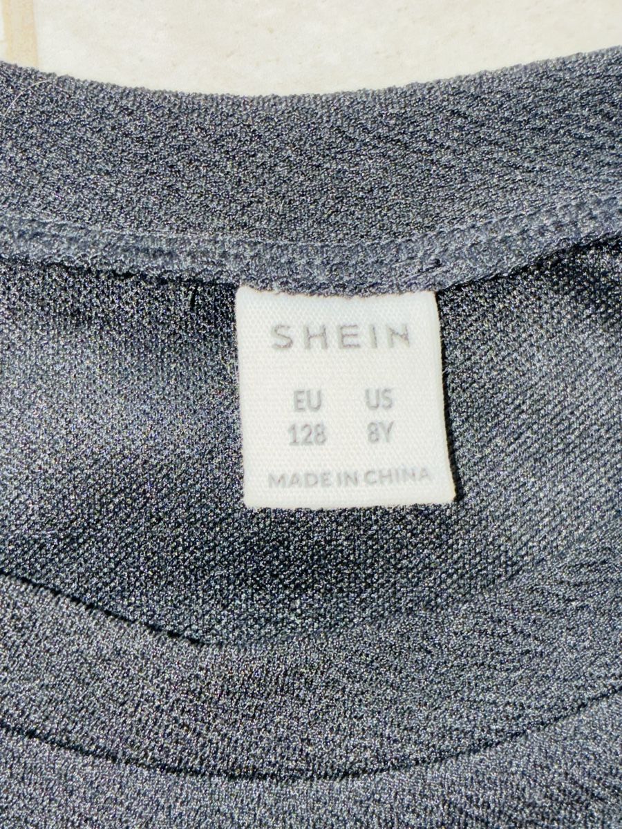 Maglioni & Felpe: Shein Pullover schwarz mit Blumenärmeln Grösse 128 – Usato da Wettingen venduto da hak_52m8 1