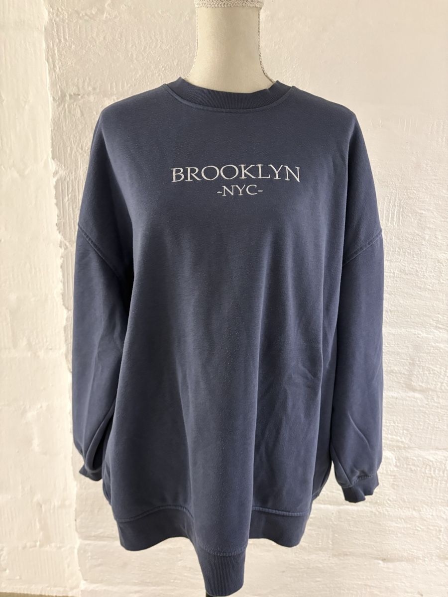 Pullover & Sweatshirts: Damen Sweatshirt,Gr.M/Oversize – Gebraucht aus Winterthur von Nena222