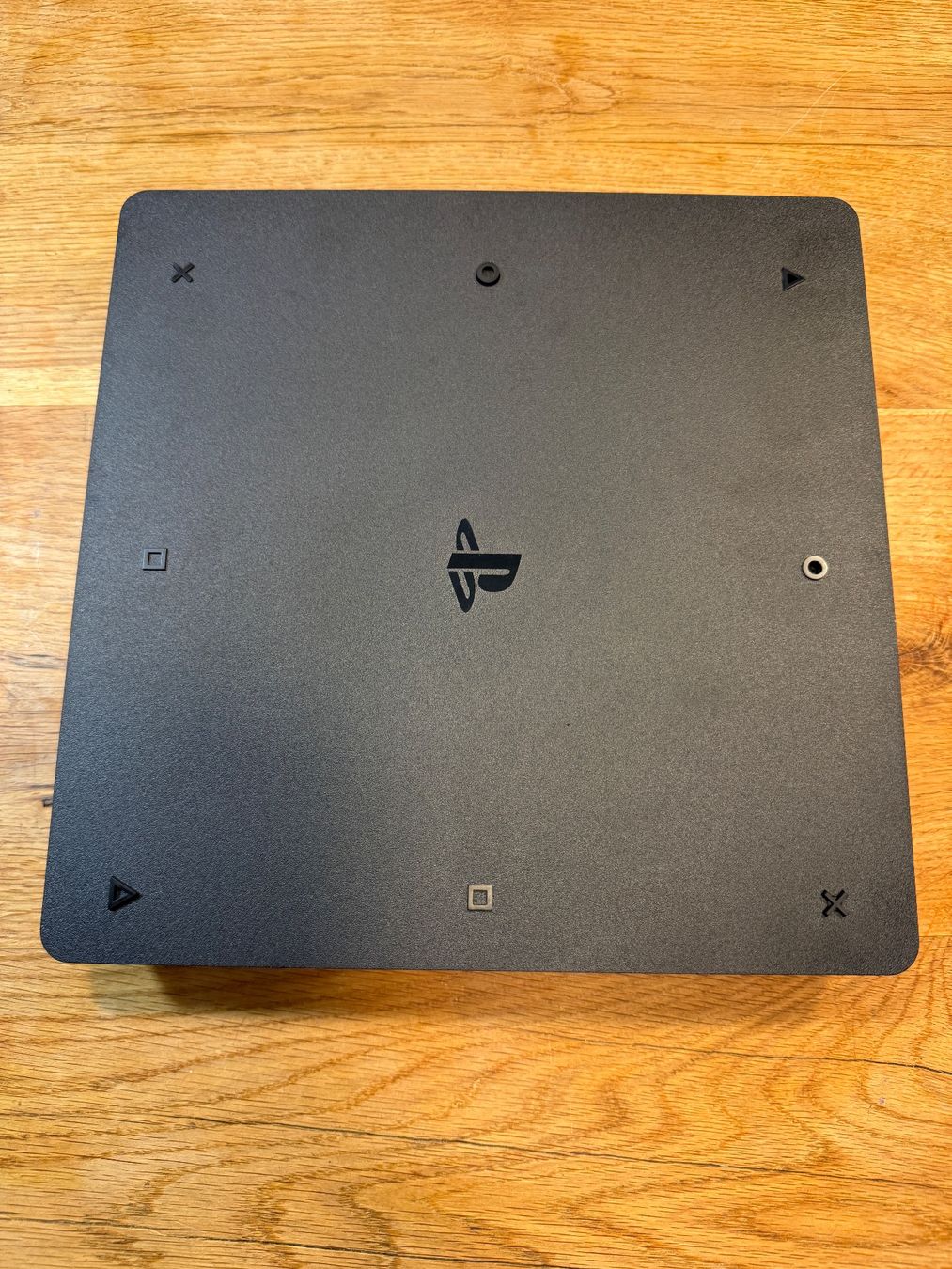 Sony Consoles: Playstation 4 Slim  + 2te Controller – D'occasion à Zetzwil par gent1974 4