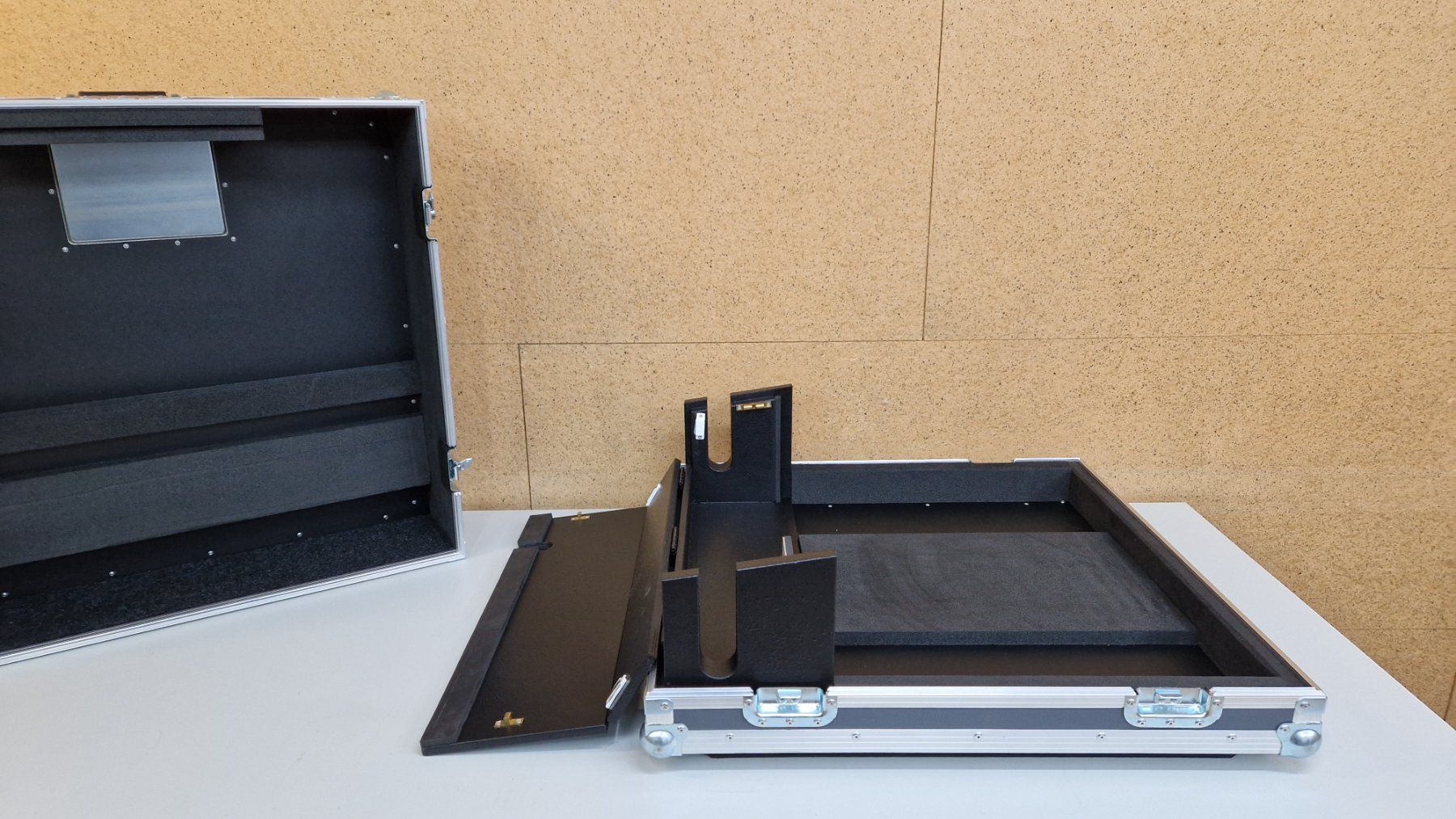 Valigie: Case zu SQ-6 Mischpult – Nuovo (secondo la descrizione) da Homberg b. Thun venduto da Pro_speaker 3