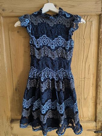 Schönes Mädchen Kleid/ 10 Jahre (Gr134-140)