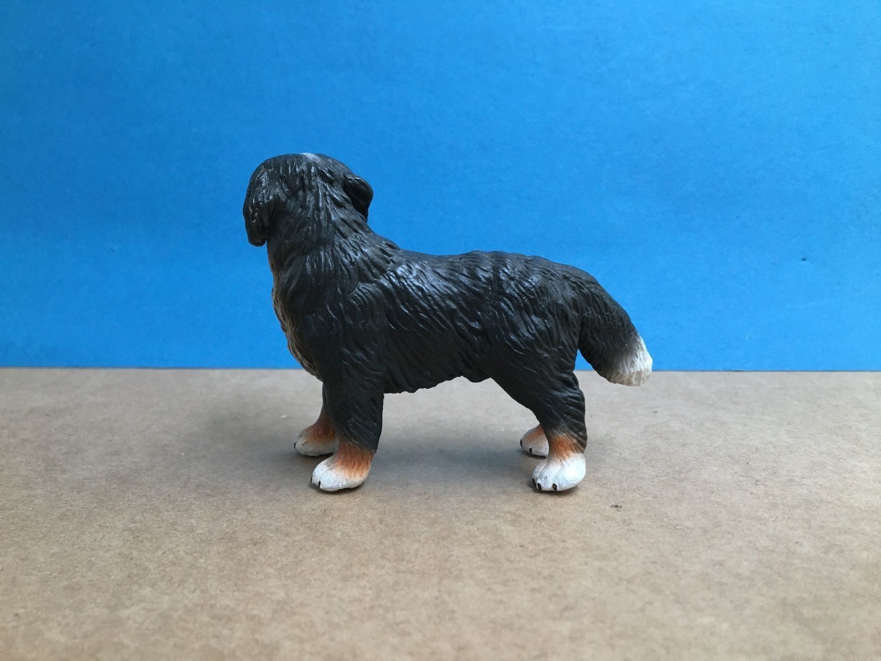 Schleich Statuette: Schleich Berner Sennenhund stehend Hund – Usato da Ennetbaden venduto da mapa05 1