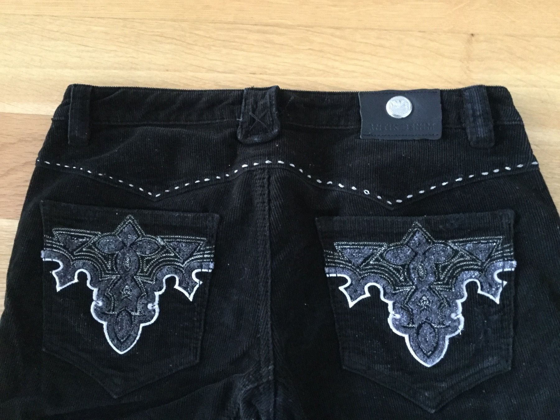 Pantaloni: Antik Denim Cordhose W30 schwarz – Nuovo (secondo la descrizione) da Kreuzlingen venduto da shopaholicatheart_3 5