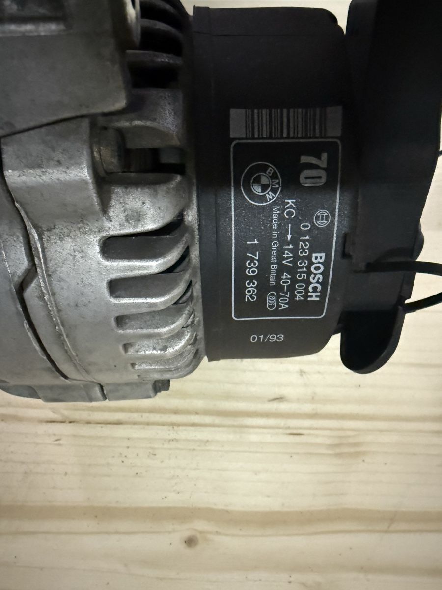 BMW Tutti pezzi di ricambio auto: BMW e36 Lichtmaschine  – Usato da Mörschwil venduto da Hilbilly 4