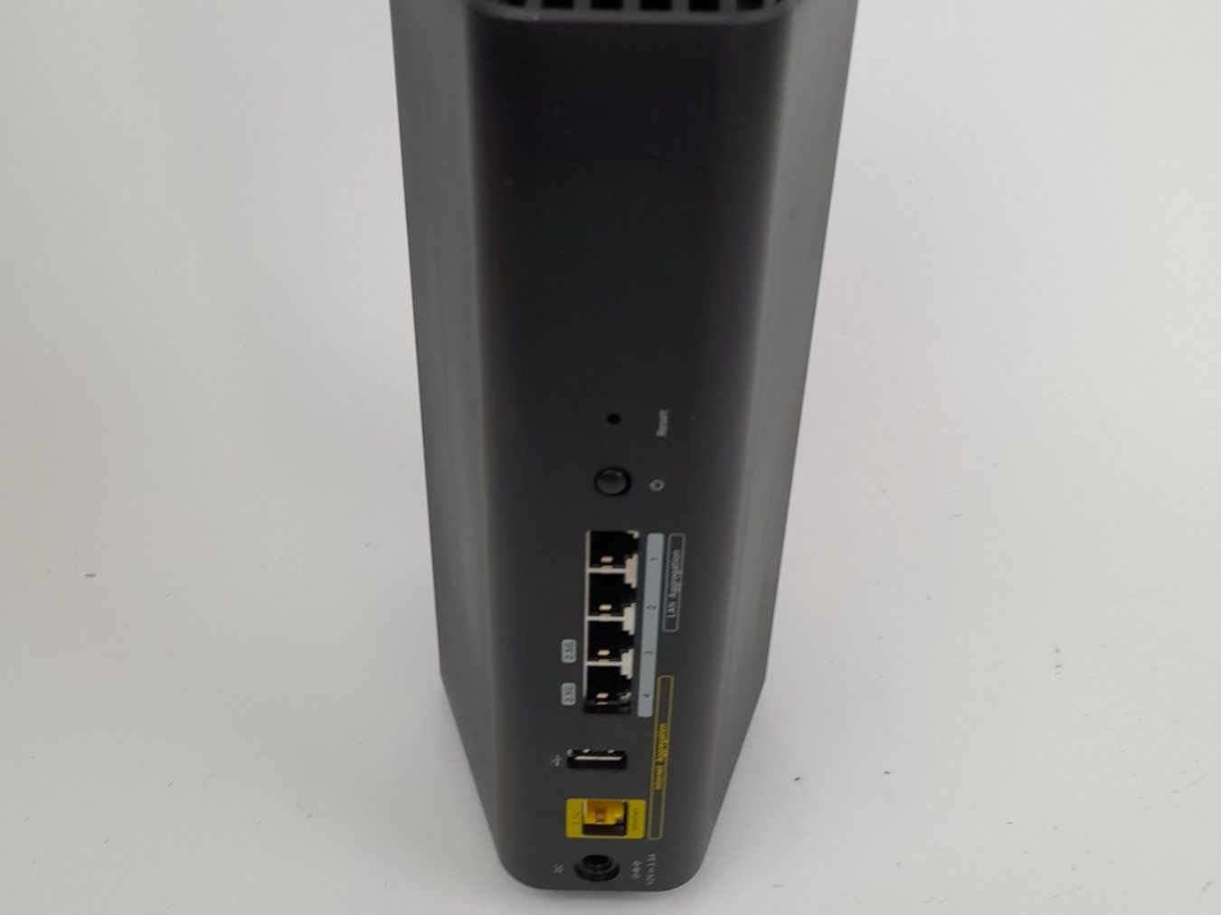 Netgear Modem & Router: NETGEAR Nighthawk RS300 – Nuovo (secondo la descrizione) da Liebefeld venduto da Restwert_Liebefeld 4