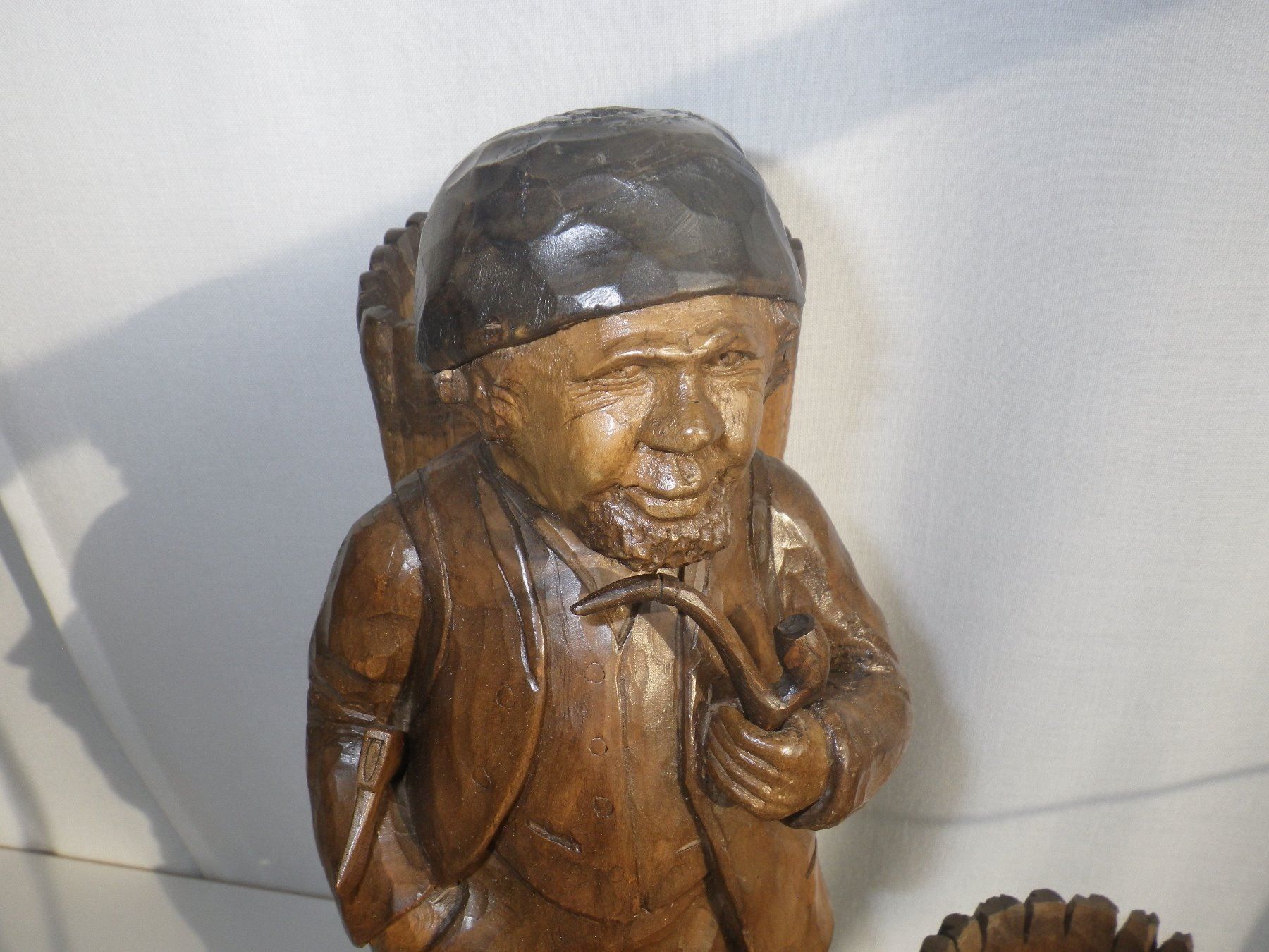 Skulpturen & Statuen: geschnitzter Bauer mit Hutte – Neu (gemäss Beschreibung) aus Brienz BE von P.Edelweiss 4