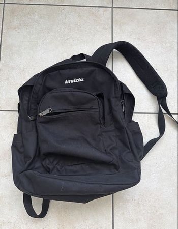 Zaino Invicta nero unisex usato