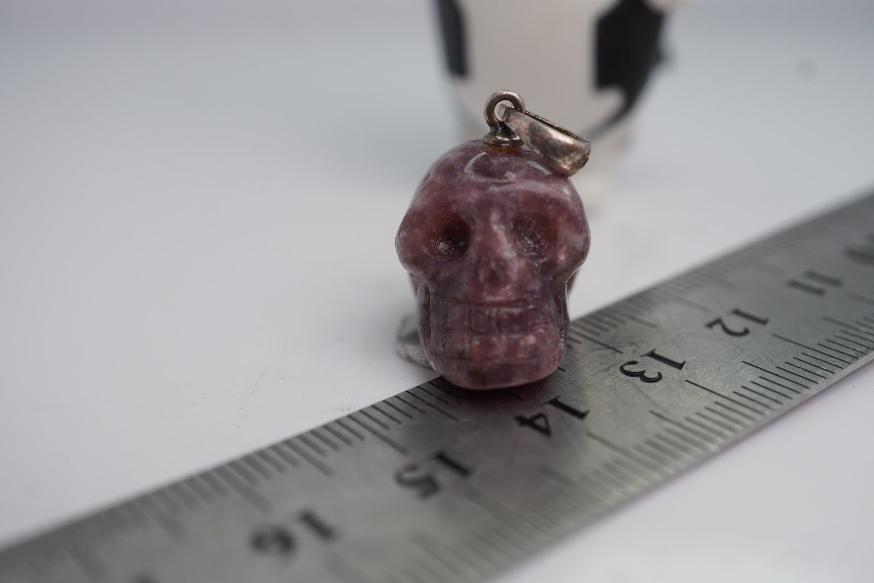 Minerali & Pietre curative: Lepidolith    Skull Anhänger         ab 1.-  Auktion – Nuovo e nell'imballaggio originale da Eschenbach SG venduto da topstone 3