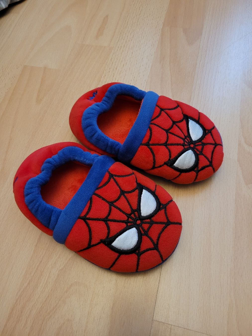 Scarpe per ragazzi: Finklo Spiderman Spidey gr. 25/26 – Usato da Inwil venduto da Flower2325