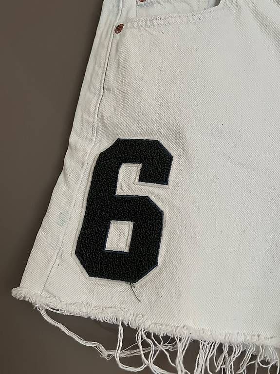 Urban Outfitters Jeans: Urban Outfitters JeansShorts – Gebraucht aus Bretzwil von .Schoggi. 2